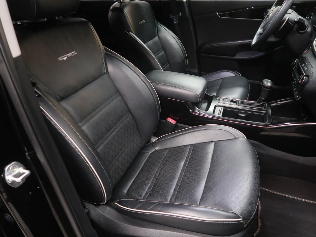 2019 Kia Sorento - 16