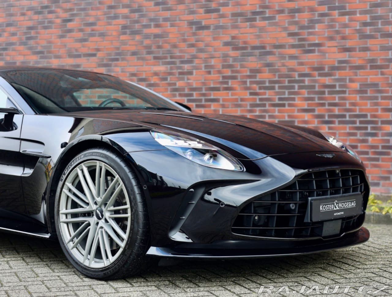 2025 Aston Martin V8 Vantage - 15