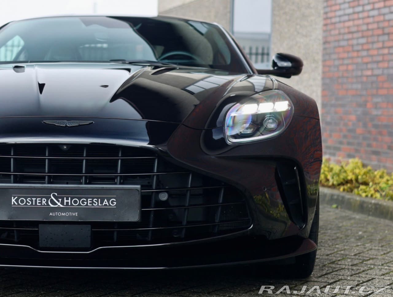2025 Aston Martin V8 Vantage - 9