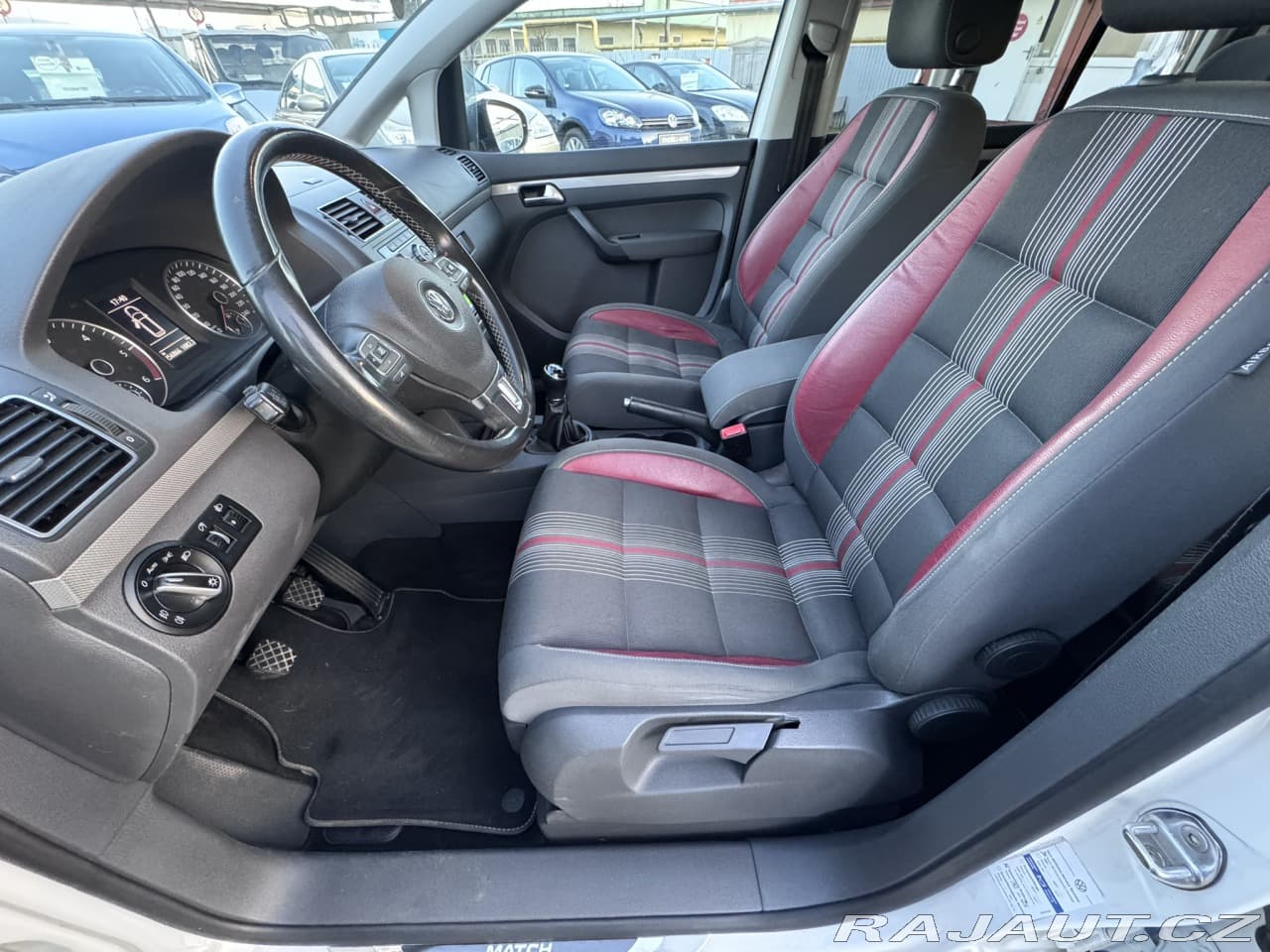 2012 Volkswagen Touran - 19