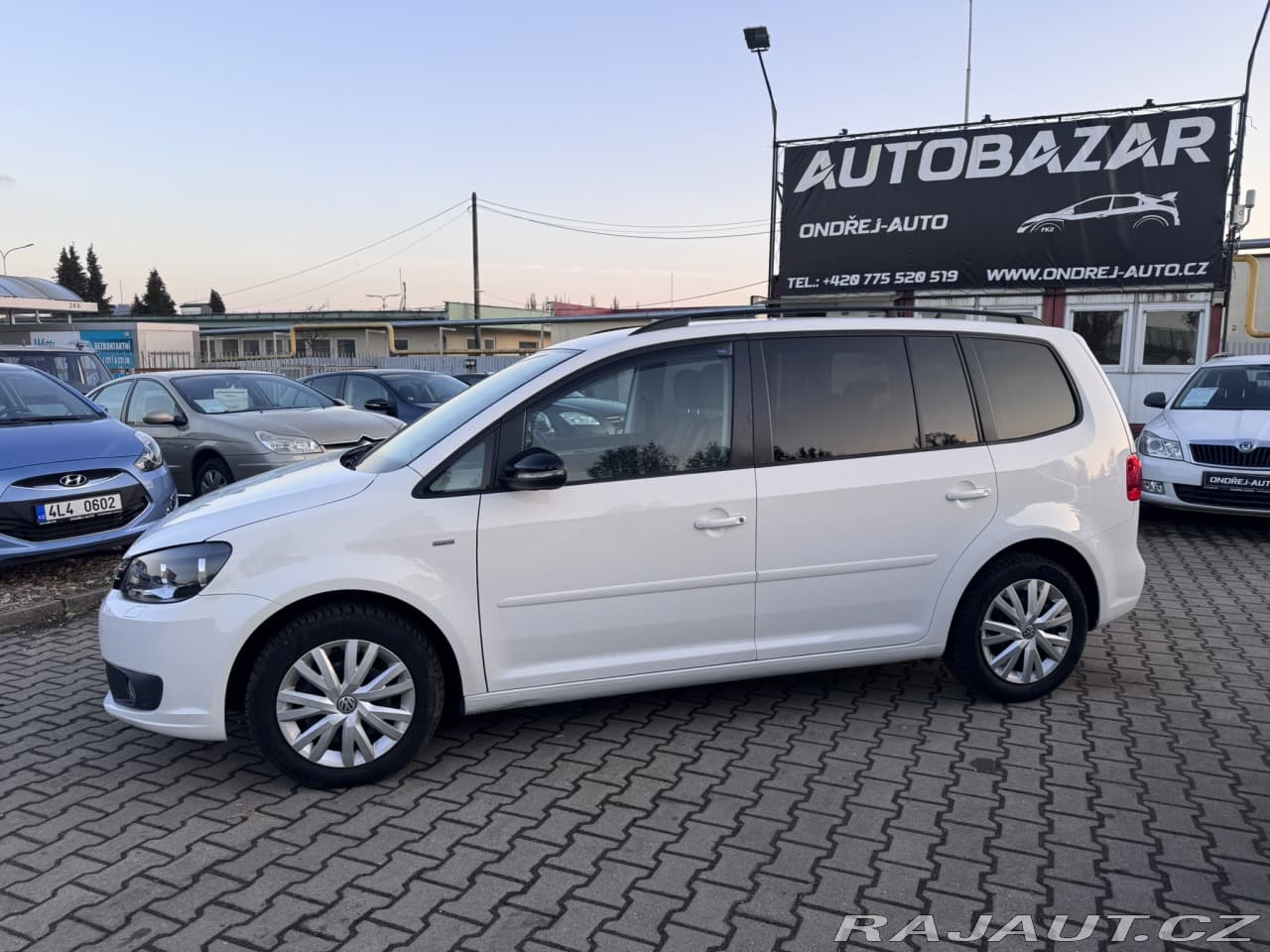 2012 Volkswagen Touran - 2