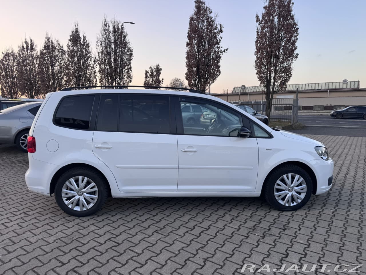2012 Volkswagen Touran - 6