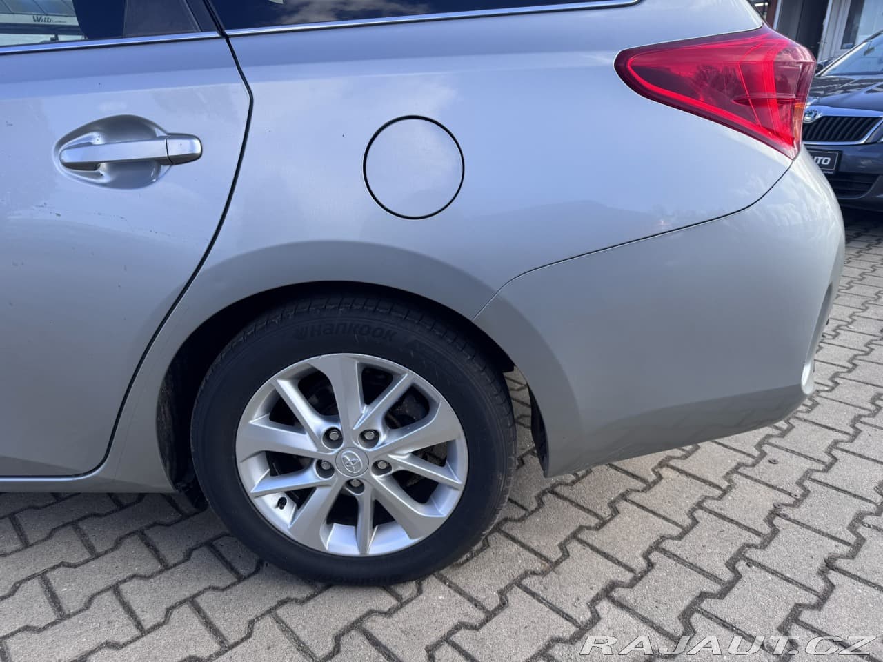 2013 Toyota Auris - 14