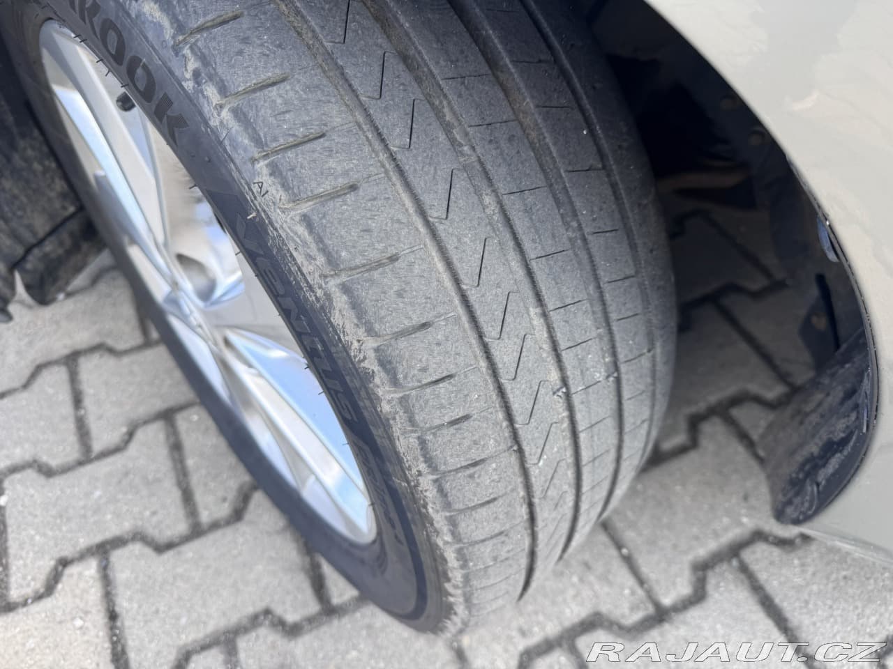 2013 Toyota Auris - 2