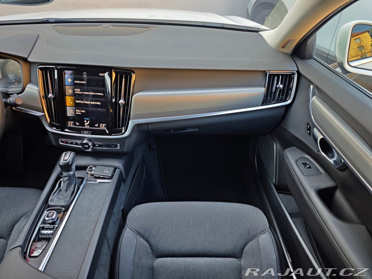 2019 Volvo V90 - 19