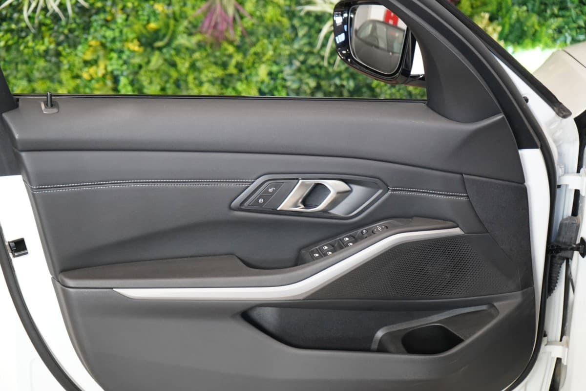 2024 BMW 3-Series - 10