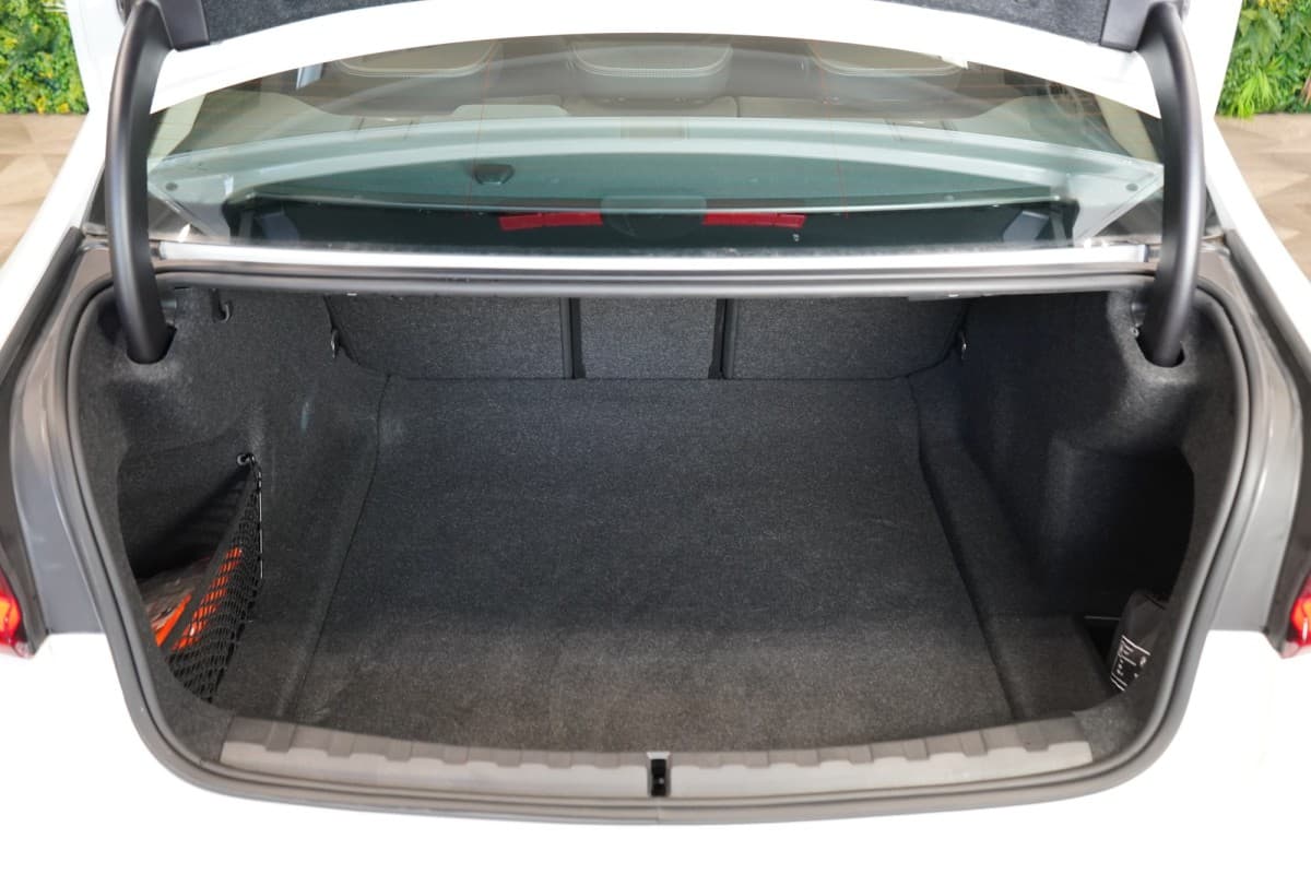 2024 BMW 3-Series - 17