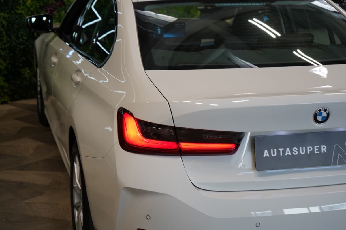 2024 BMW 3-Series - 8