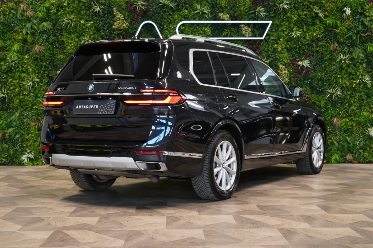 2023 BMW X7 - 7
