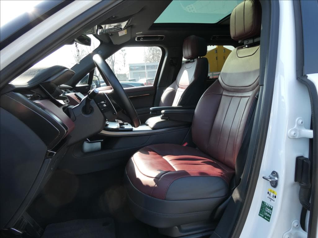 2023 Land Rover Range Rover Sport - 12