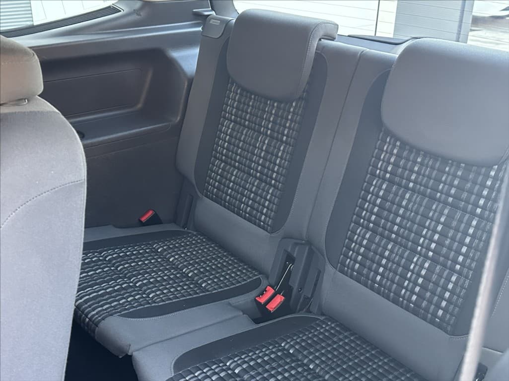 2011 Volkswagen Touran - 15