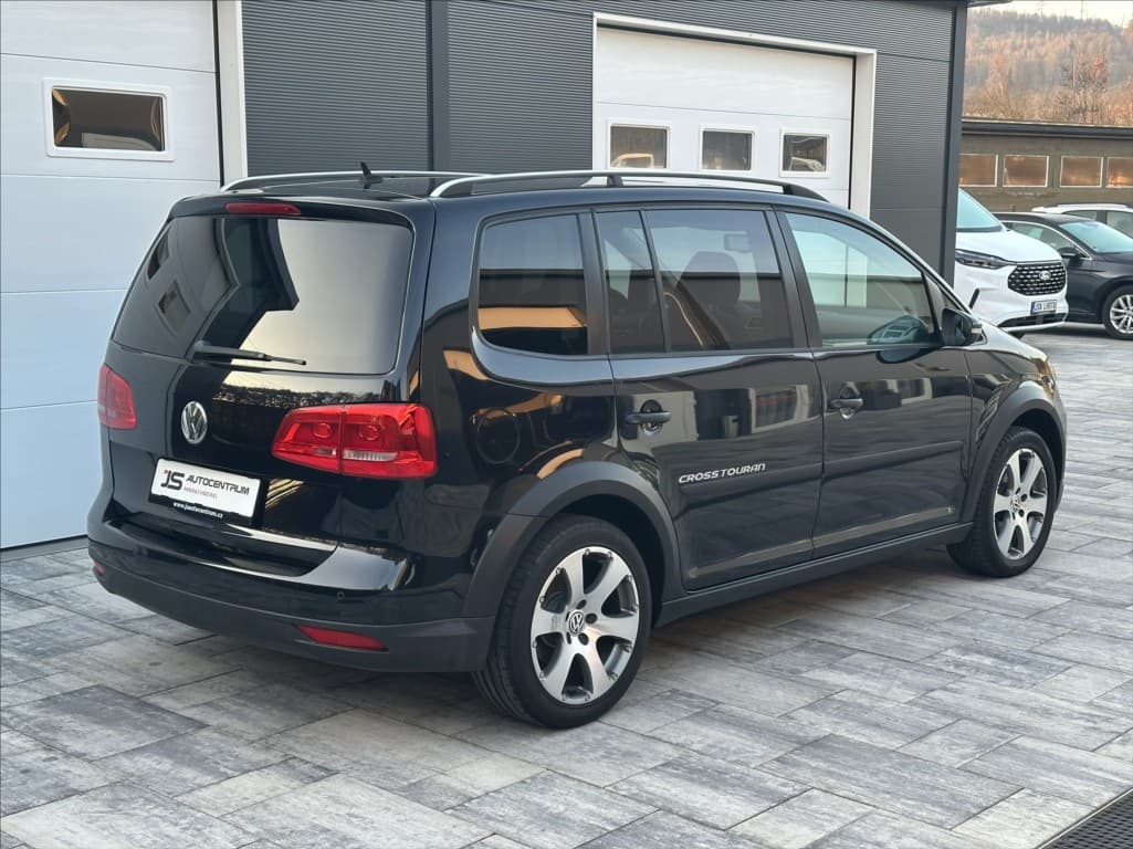 2011 Volkswagen Touran - 5
