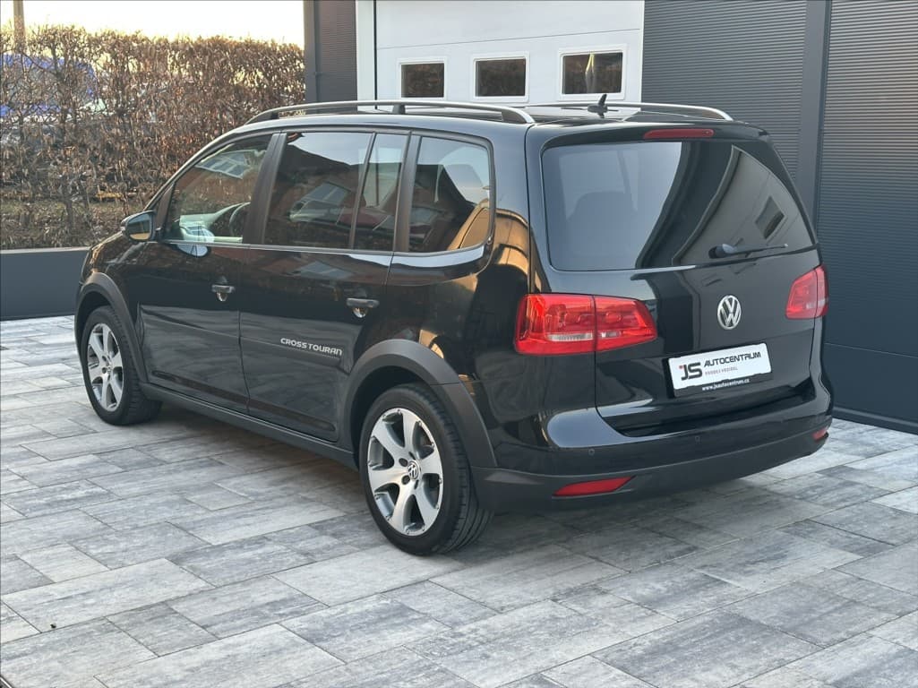 2011 Volkswagen Touran - 8