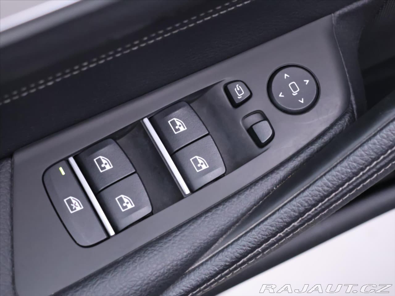 2022 BMW 5-Series - 17