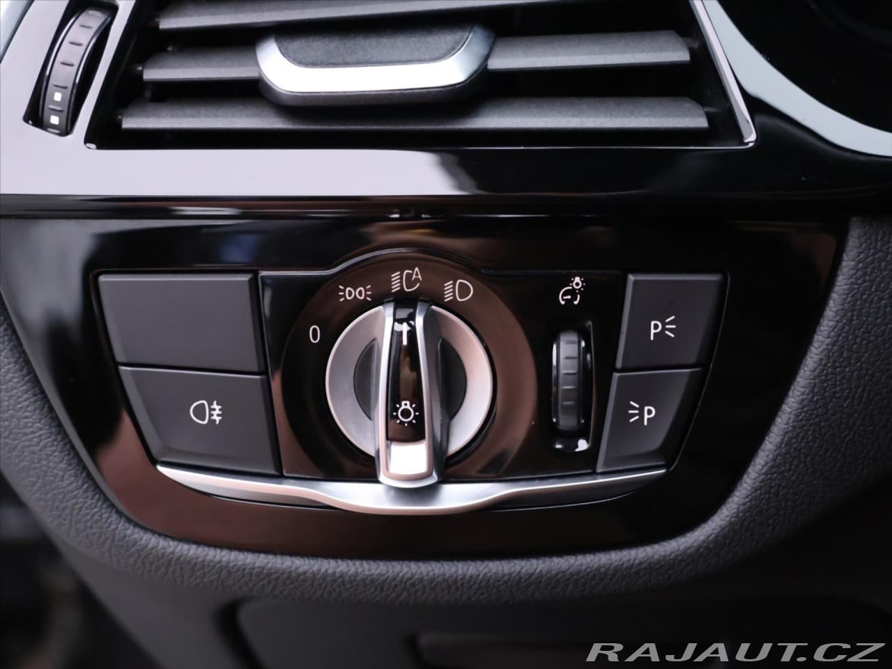 2022 BMW 5-Series - 19