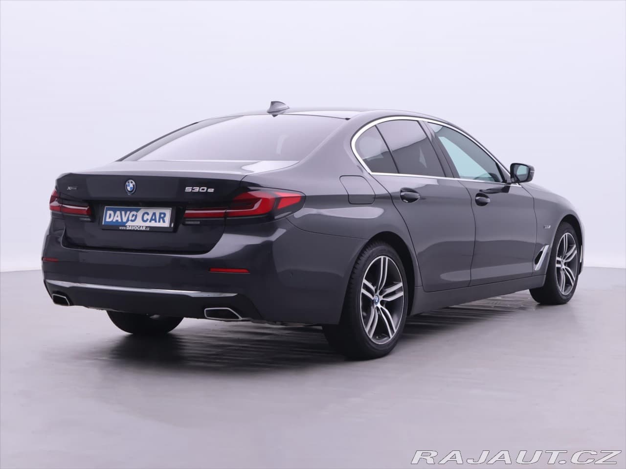 2022 BMW 5-Series - 7