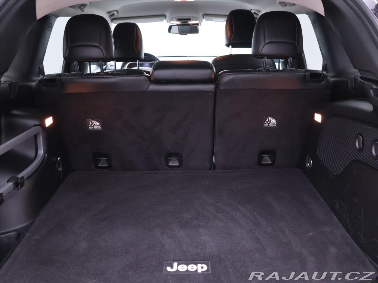 2017 Jeep Cherokee - 10