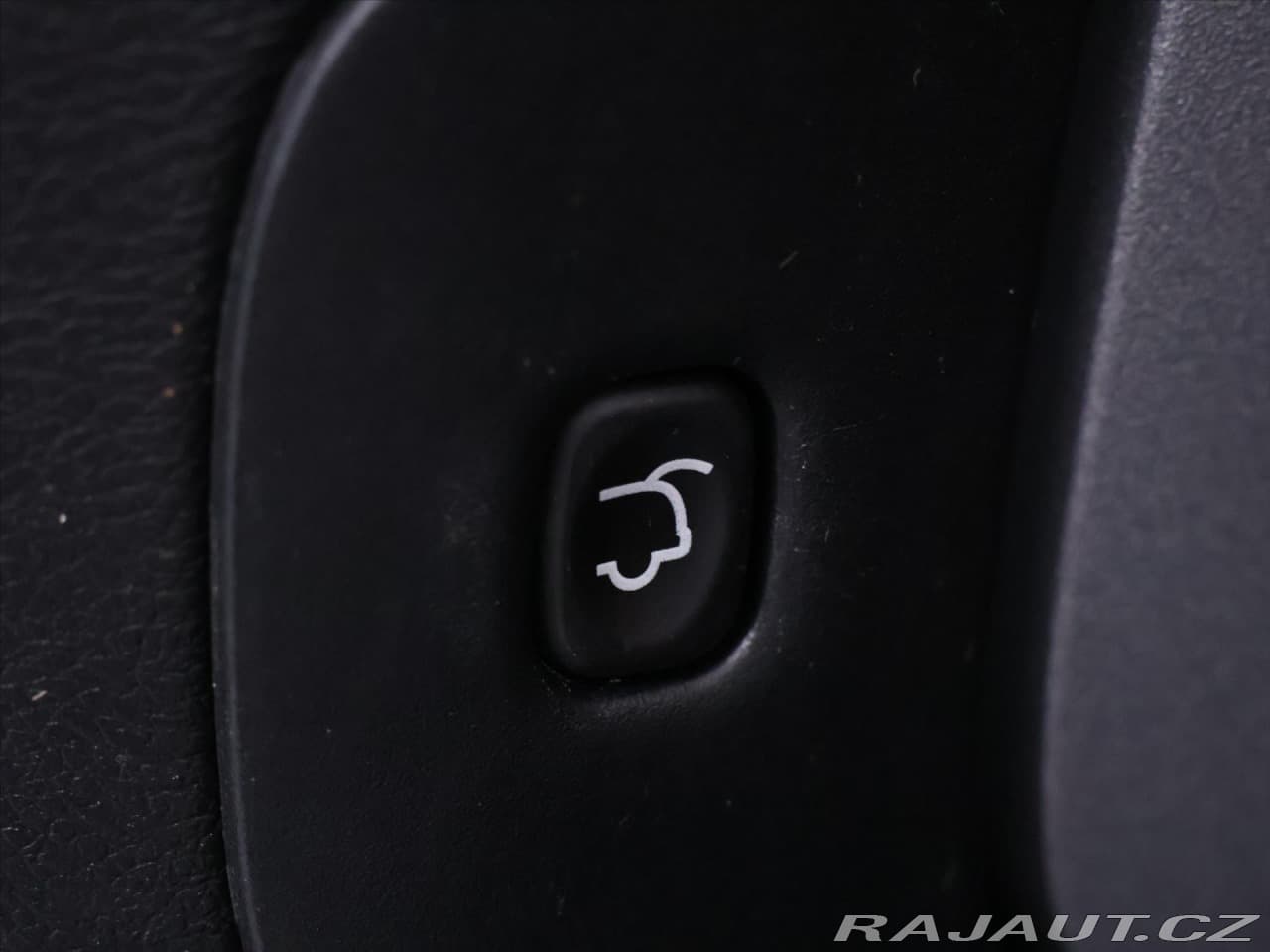 2017 Jeep Cherokee - 11