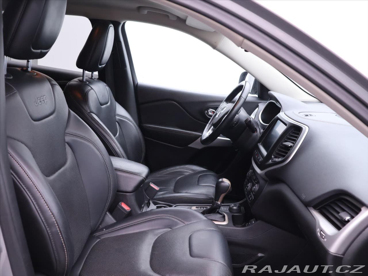 2017 Jeep Cherokee - 13