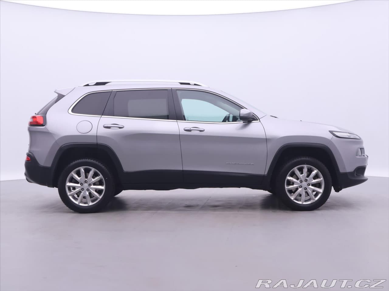 2017 Jeep Cherokee - 8
