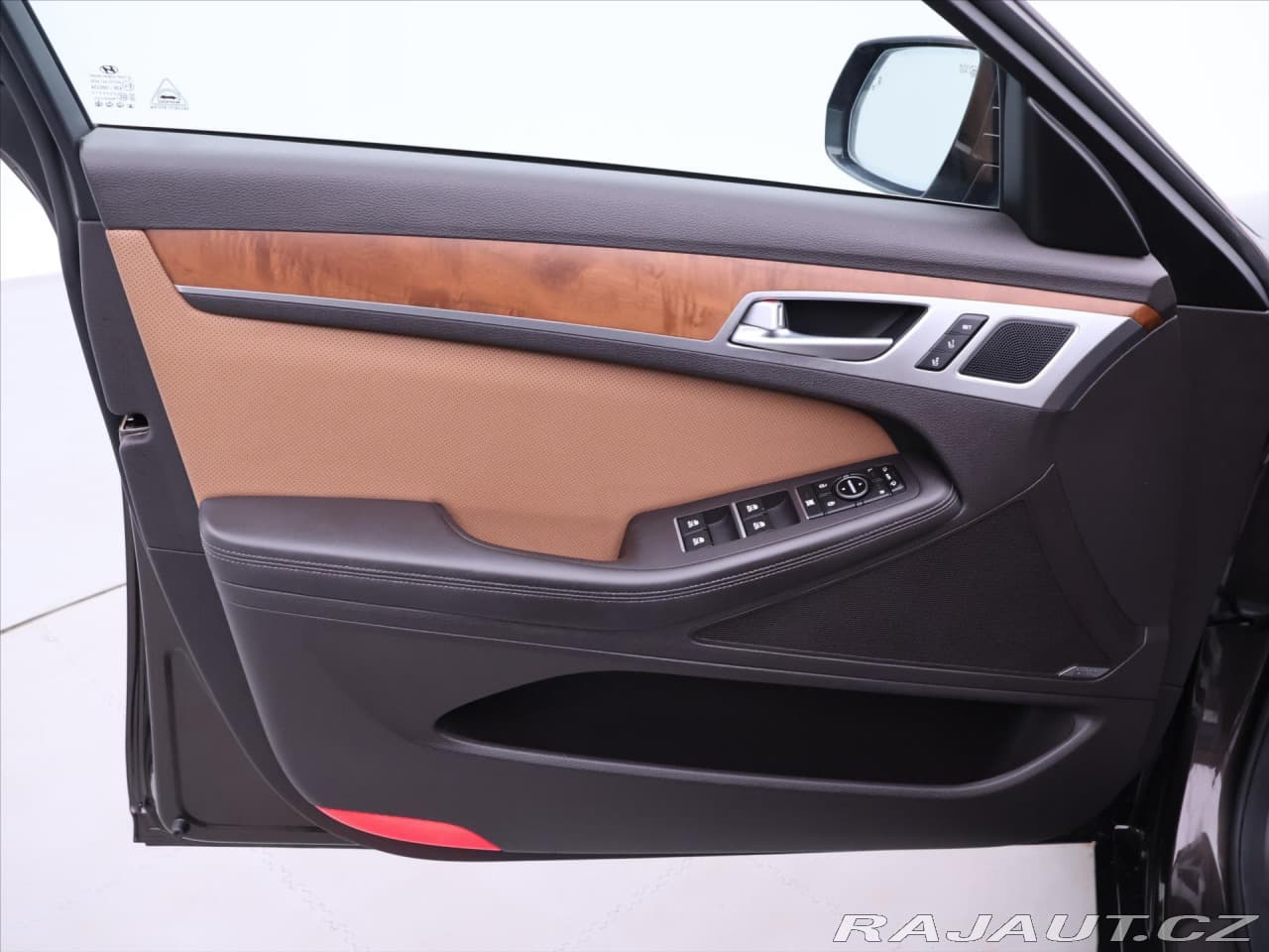 2017 Hyundai Genesis - 12