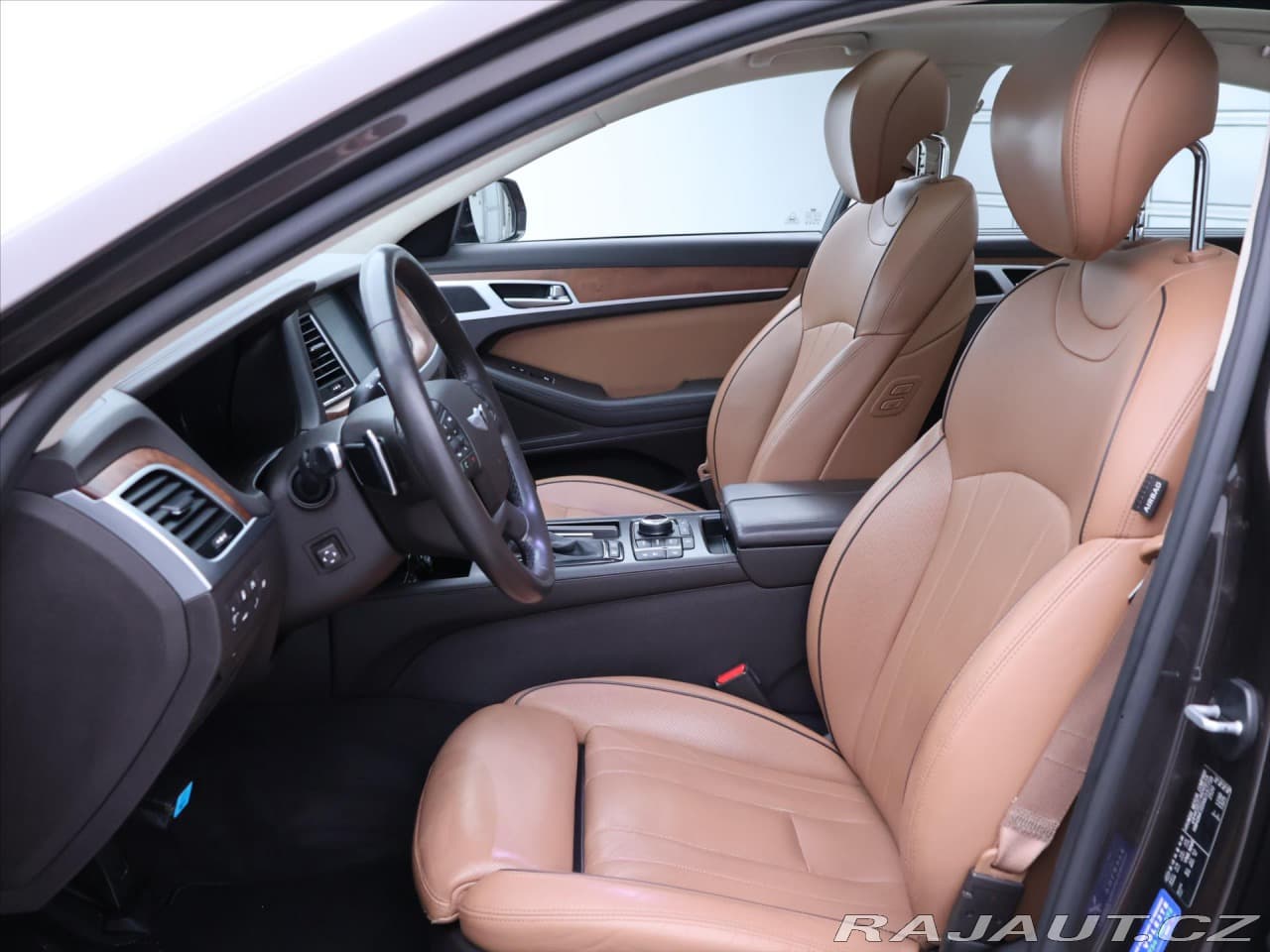 2017 Hyundai Genesis - 13