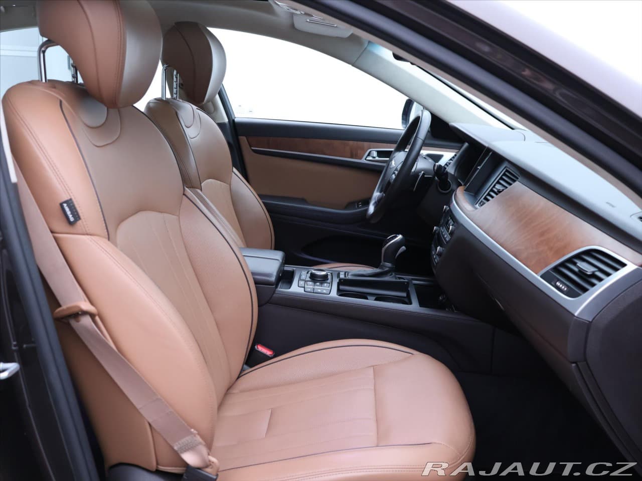 2017 Hyundai Genesis - 15