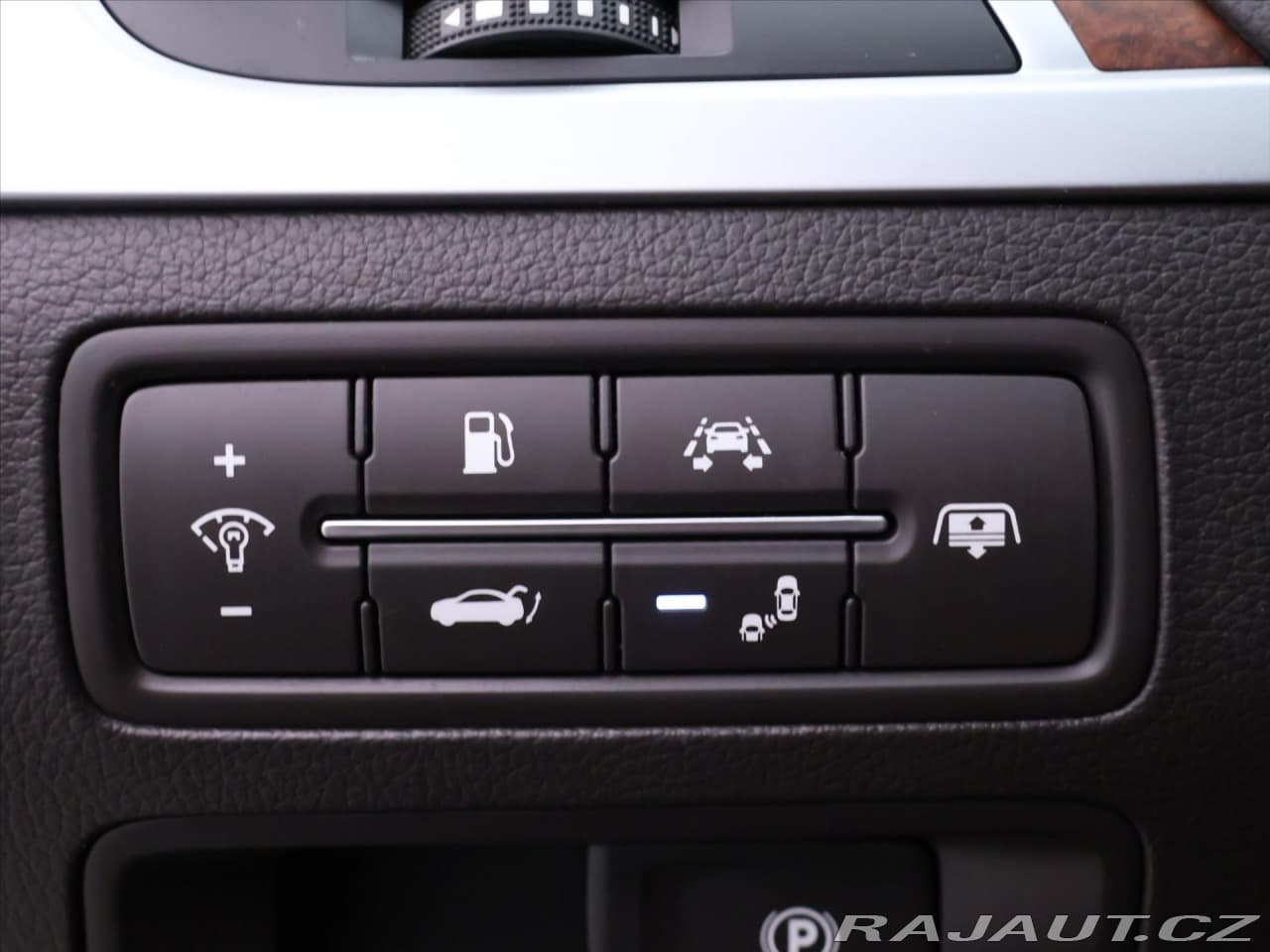 2017 Hyundai Genesis - 20