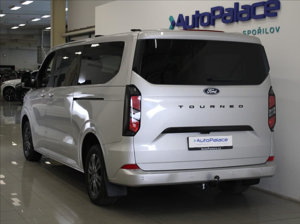 2024 Ford Tourneo - 3