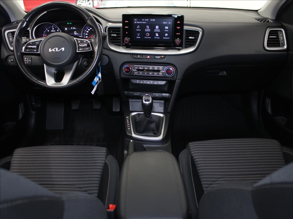 2022 Kia Cee'd - 8