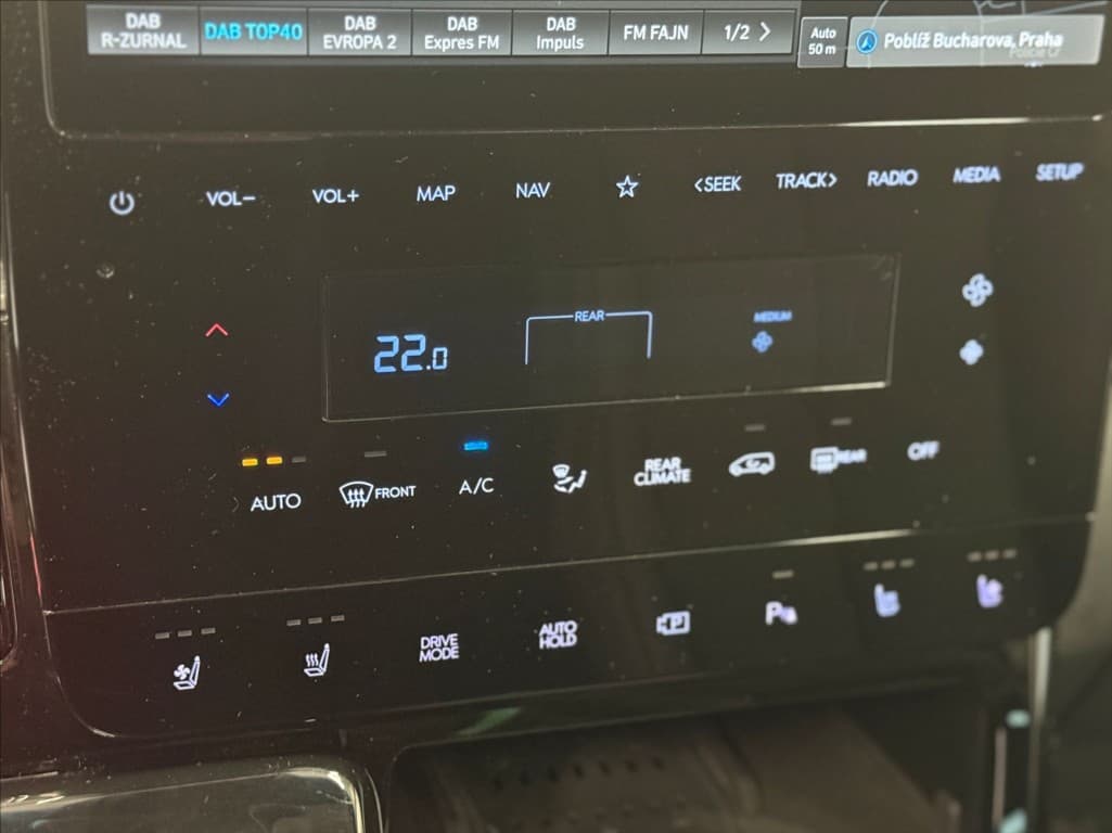 2024 Hyundai Staria - 19