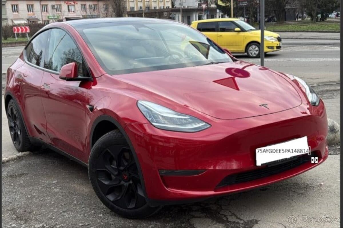 2023 Tesla Model Y - 14