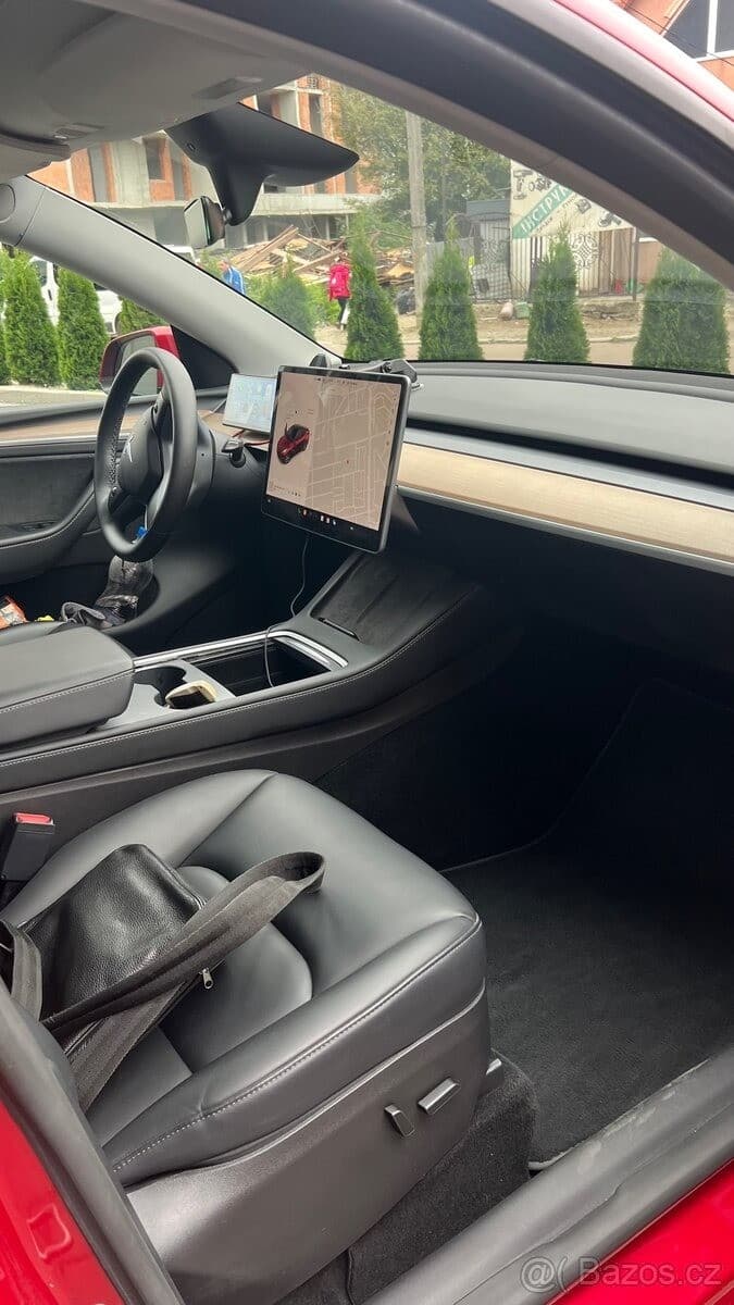 2023 Tesla Model Y - 3