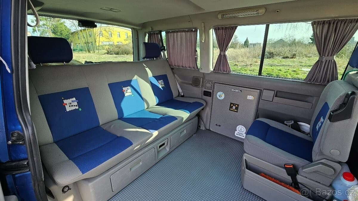 Volkswagen Transporter - 2