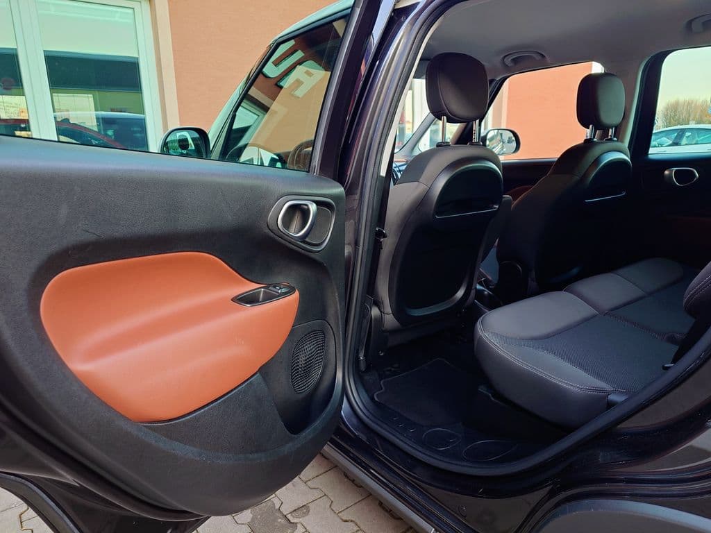 2015 Fiat 500L - 16