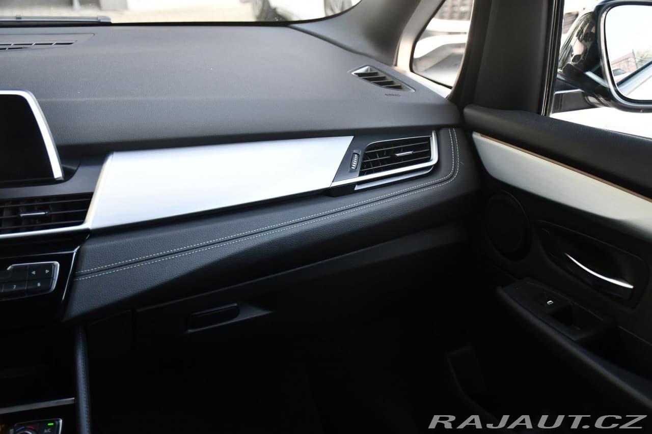 2021 BMW 2-Series - 8