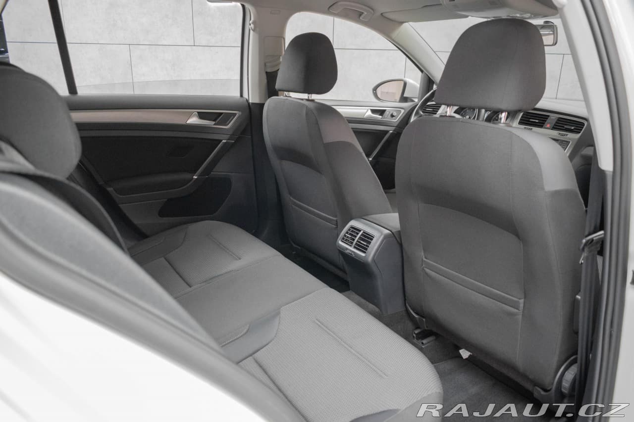 2016 Volkswagen Golf - 13