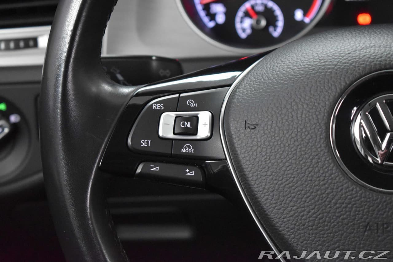 2016 Volkswagen Golf - 18