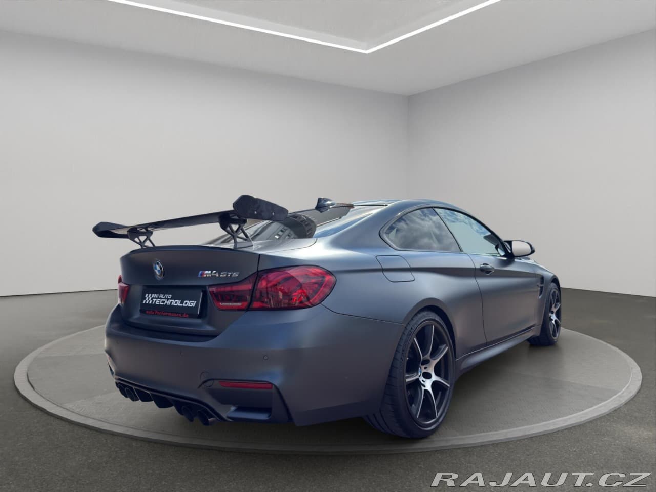 2016 BMW M4 - 8