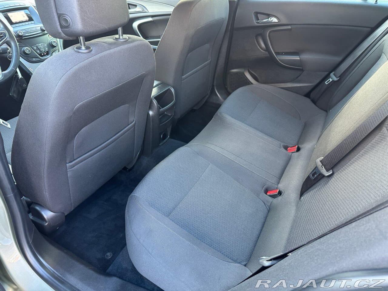 2015 Opel Insignia - 10