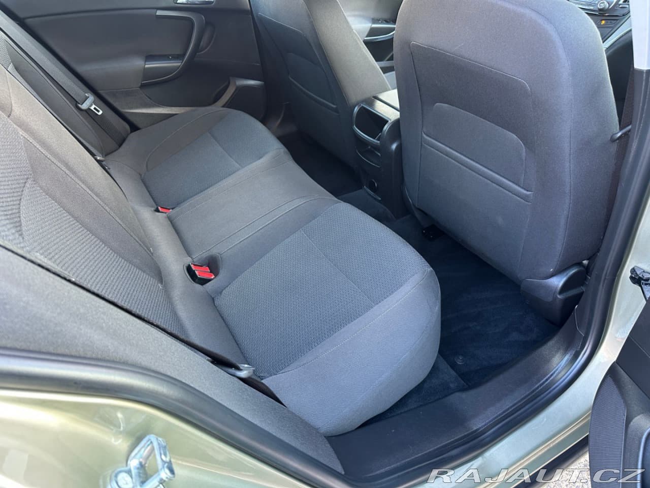 2015 Opel Insignia - 12