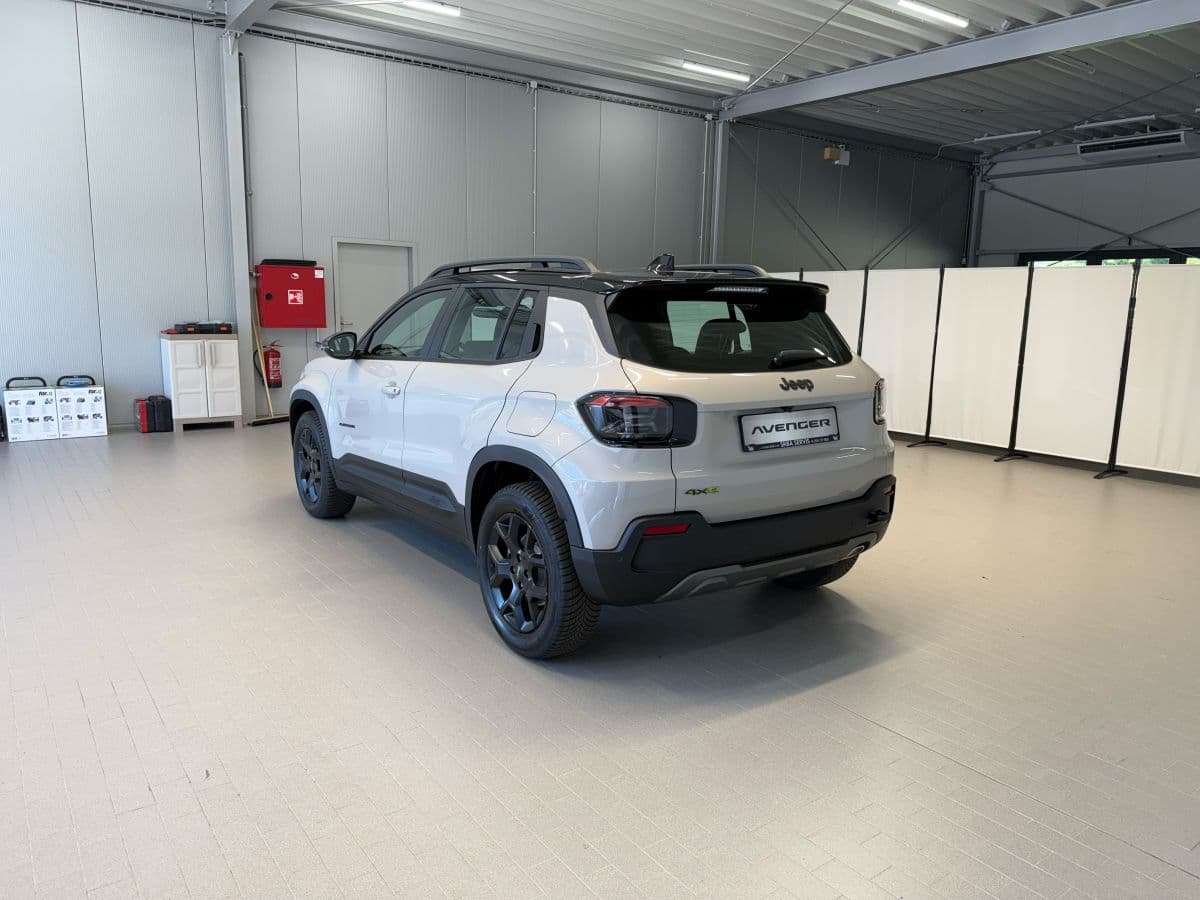 2025 Jeep Avenger - 3