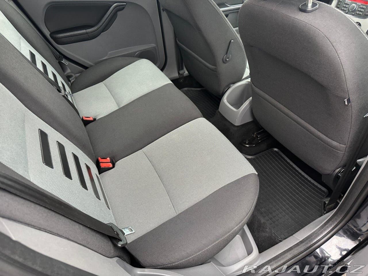 2010 Ford Focus - 11