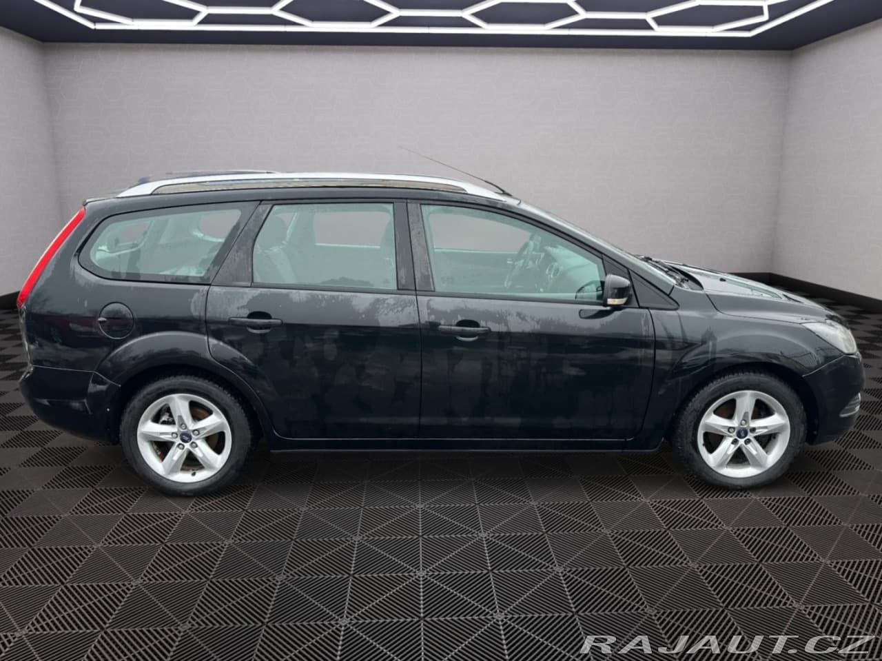 2010 Ford Focus - 7