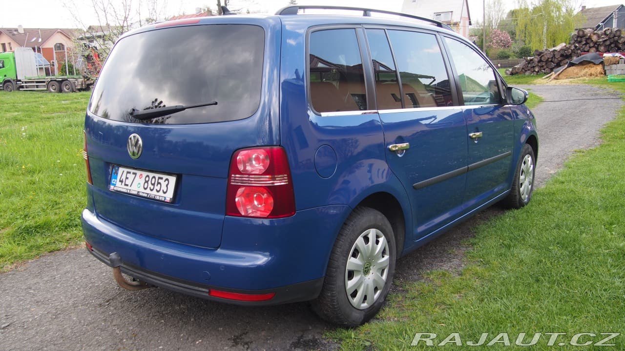2010 Volkswagen Touran - 2