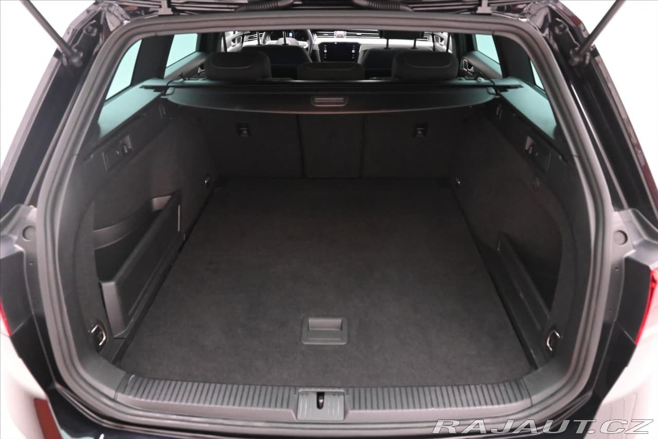 2022 Volkswagen Passat - 10