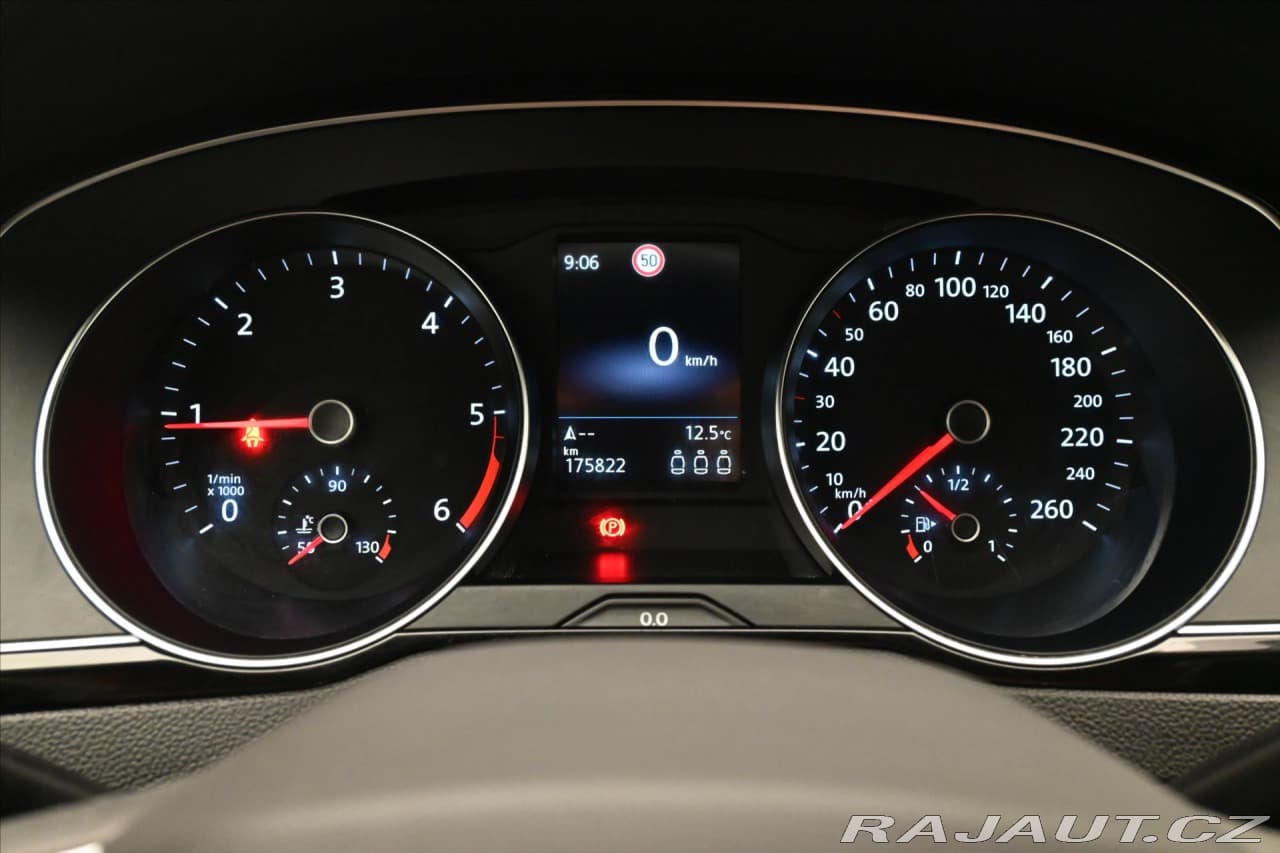 2022 Volkswagen Passat - 16