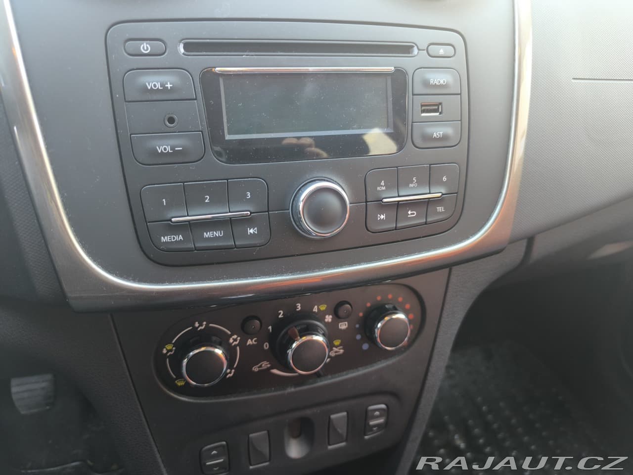 2014 Dacia LOGAN - 9