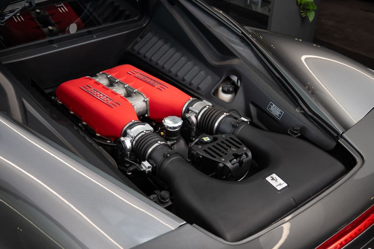 2011 Ferrari 458 - 12