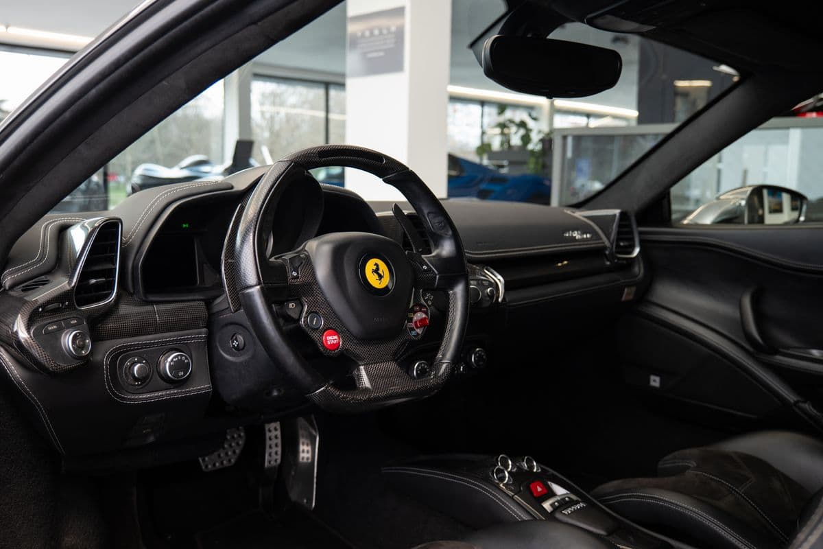 2011 Ferrari 458 - 5